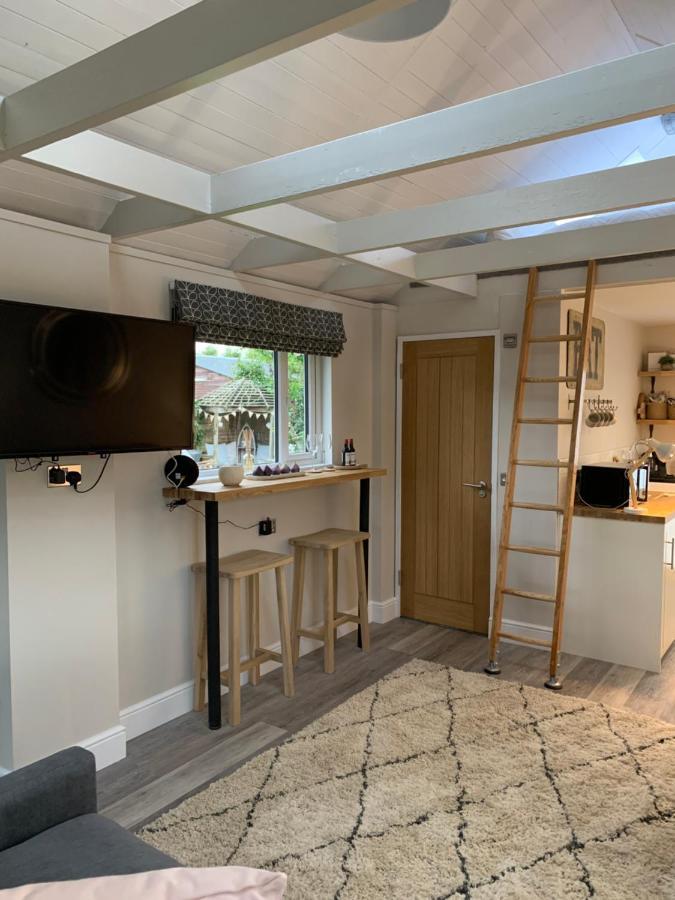 Готель The Nest Sway Екстер'єр фото